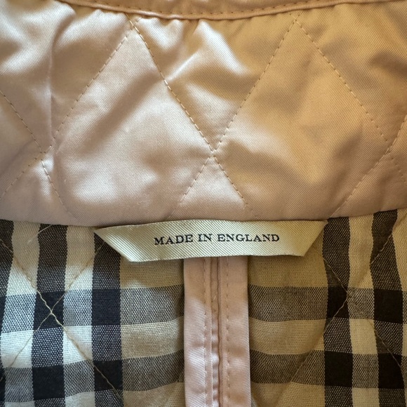 Rare BURBERRY light pink quilted jacket. - Picture 3 of 10